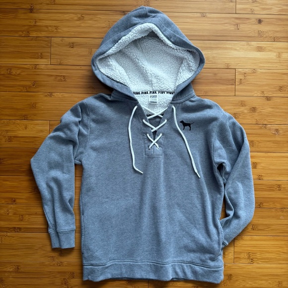 🩷 Pink Victoria Secret hooded sweatshirt. Size: small - Picture 1 of 6